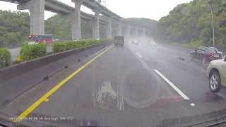 2013年 0820 高速公路失控打滑