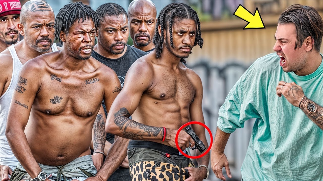 Агрессивно боксирую с бандитами в квартале, а затем даю им коробку, полную денег!