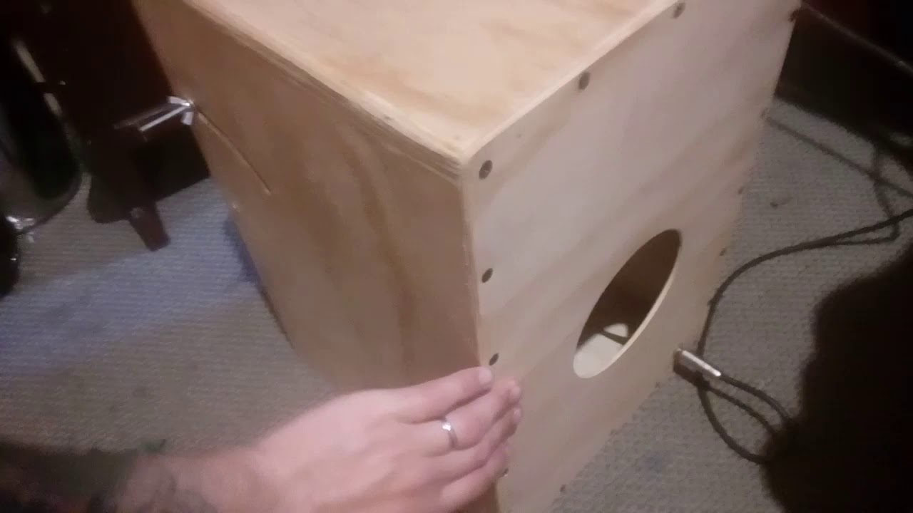 Cajon flamenco electroacustico con bordonas retirables YouTube