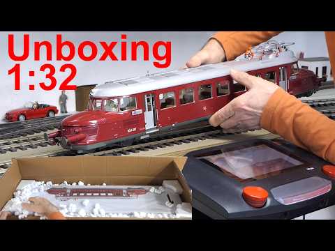 Damaged DHL package: Red Arrow Gauge 1 Unboxing Part 1 – Märklin 55267 Railcar 1:32 SBB RCe 2/4 607