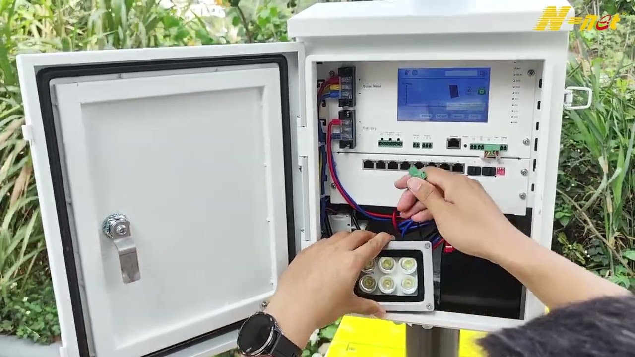 N-net Solar Powered Outdoor PoE Switch box