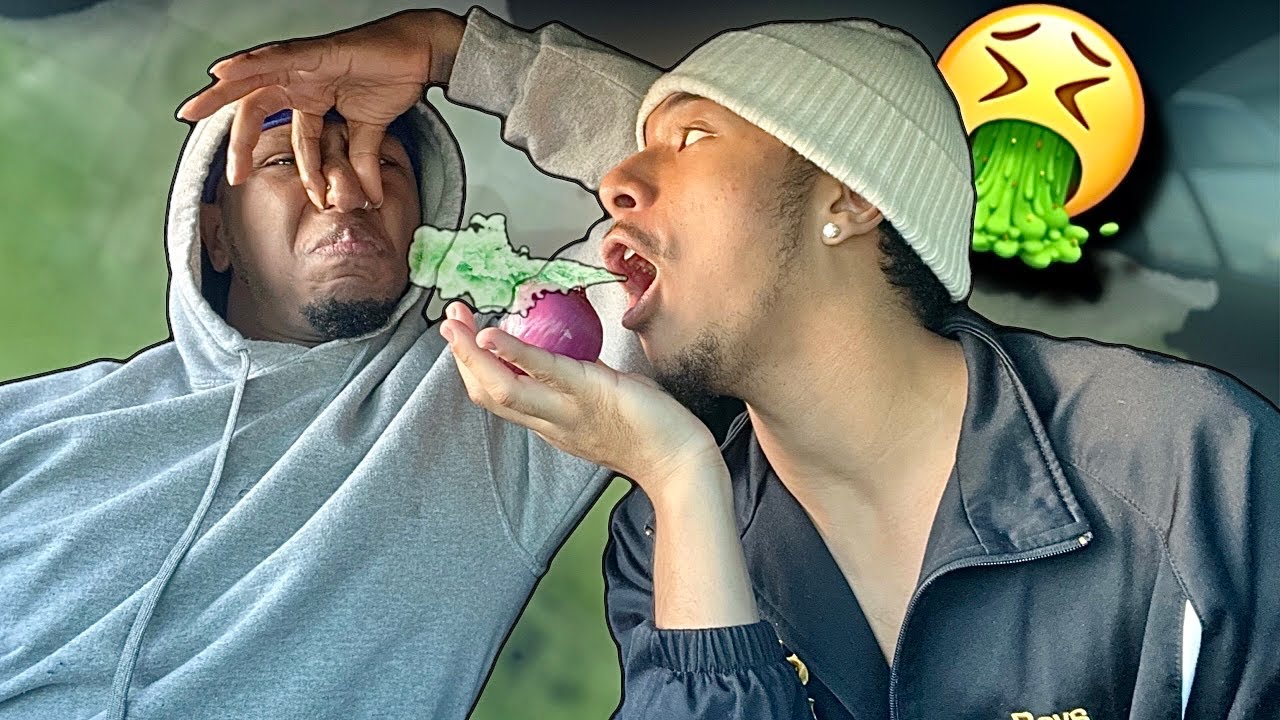 TALKING To My BOYFRIEND With SUPER BAD BREATH!