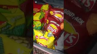 |pack my suitcase with me||soo muchh snacks|soo yum|