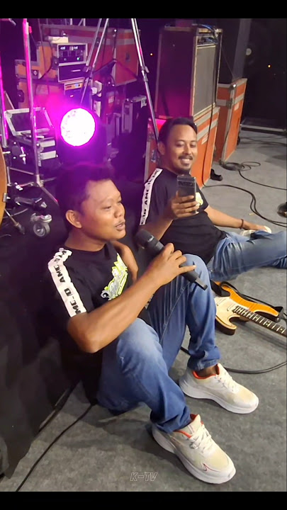 SUARA MERDU CAK MOMON ADELLA