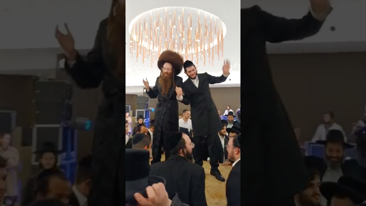 המשפיע ר׳ נוּטּע משמח בחתונה