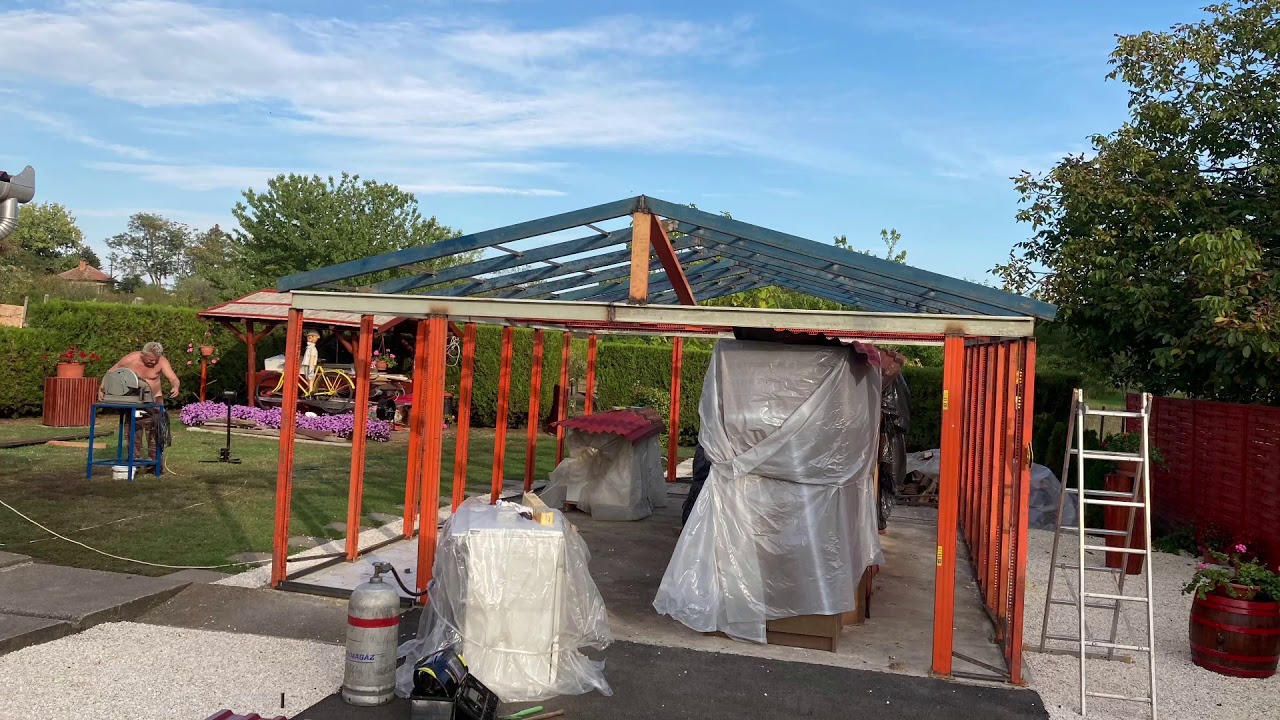 Garage construction from wood to iron