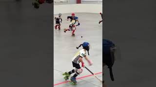 Asistencia en contraataque… 🔝 generosidad hockey patines 🏒 🥅
