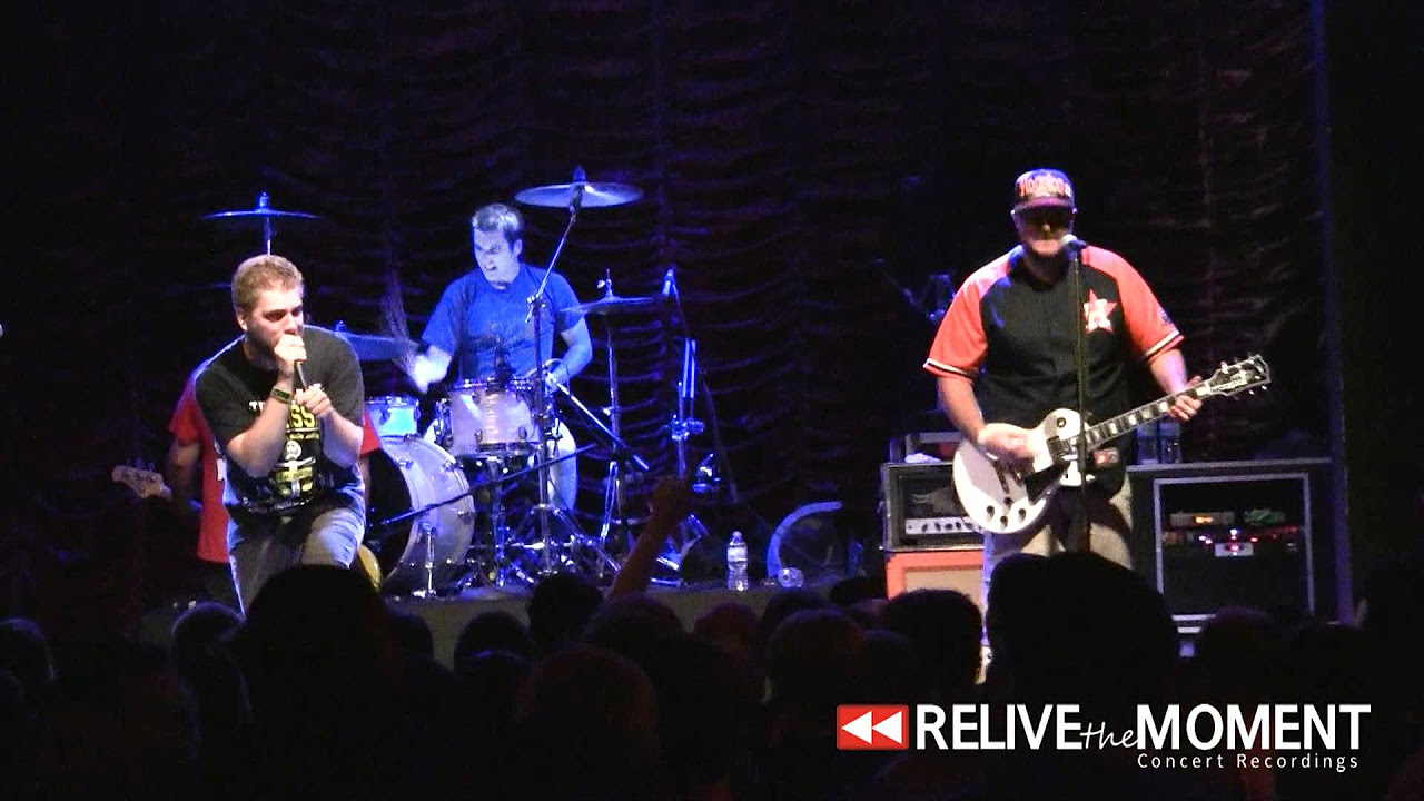 2012.07.01 Close Your Eyes - Valleys (Live in Joliet, IL)