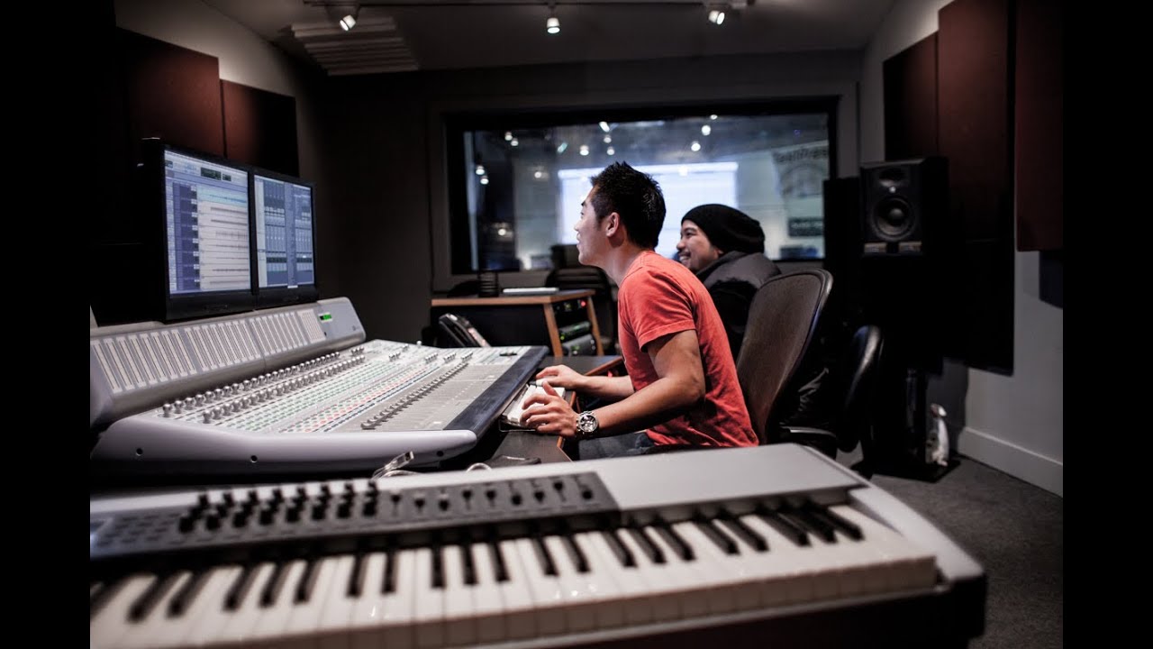 10 Best Music Production Schools in the World - Siachen Studios