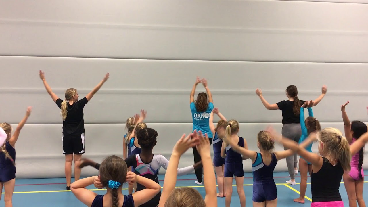 Uitvoering - 2017 - de bijendans - 'vier jaargetijden'