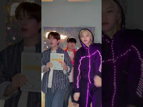 GO CRAZY✨ #StrayKids #스트레이키즈 #YouMakeStrayKidsStay