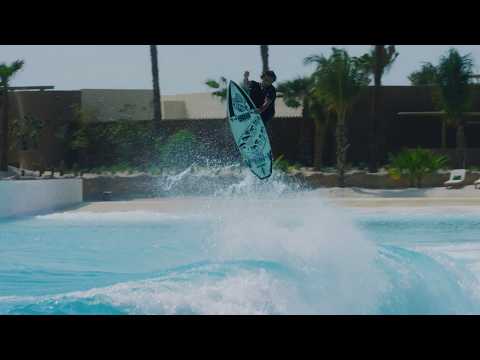 NEW SAUDI ARABIA WAVE POOL & SKATEPARK ON THE RED SEA