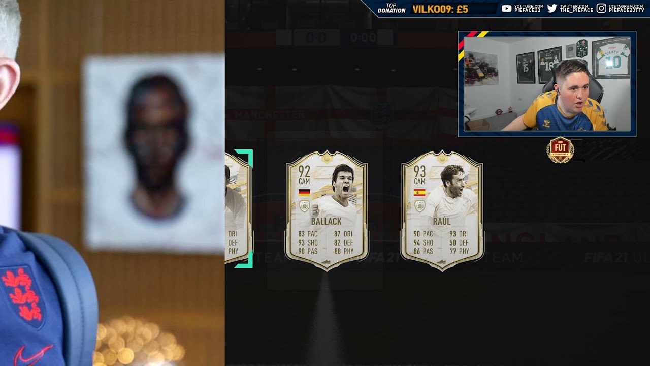 OMG is that Pele...
