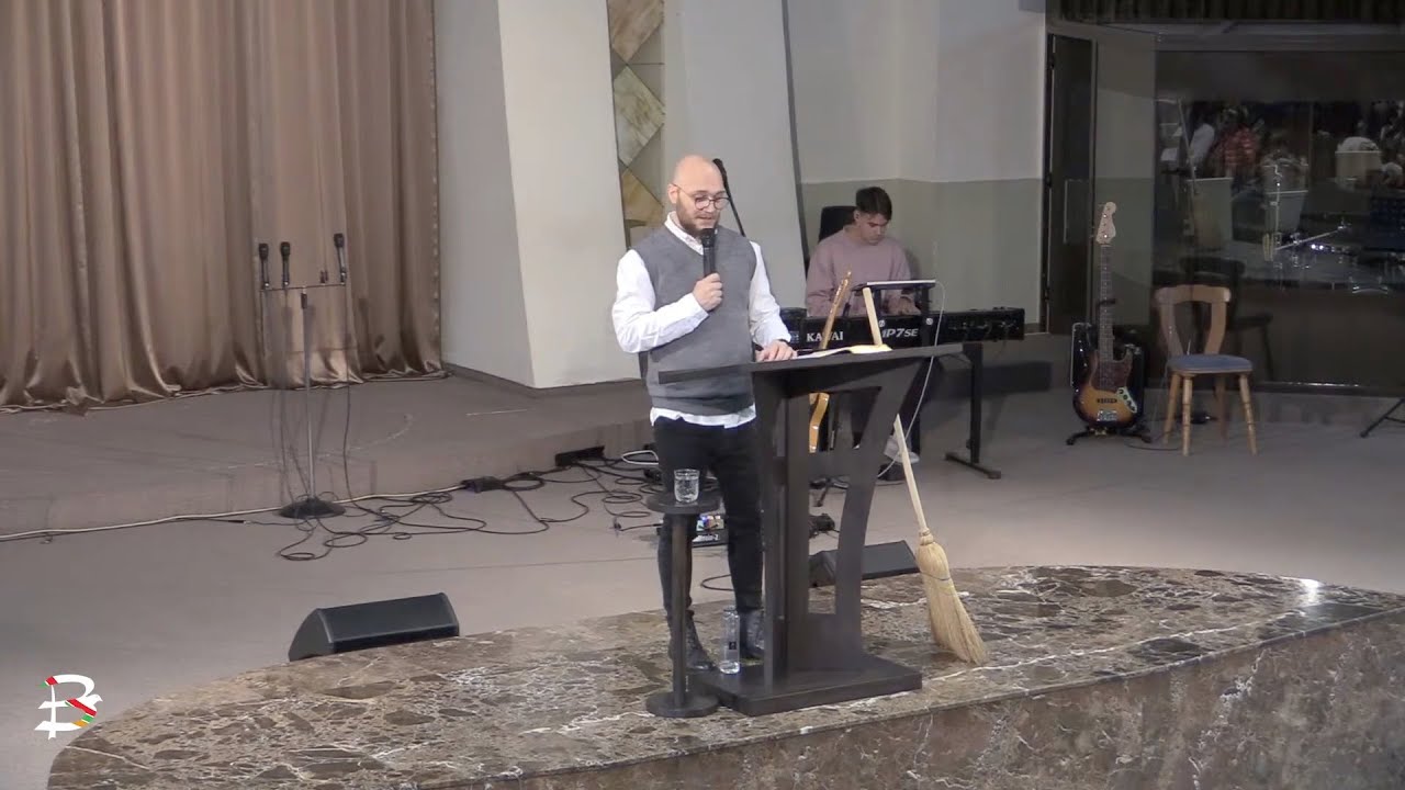 Sunny Trancă - Măturați aluatul cel vechi