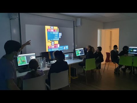 תלמידי מנהיגוטק מעבירים פעילות שעת הקוד 2021