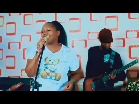 SHIE GAKWA KIRIRIMBI KIA WENDO ft EPHA MAINA COVER