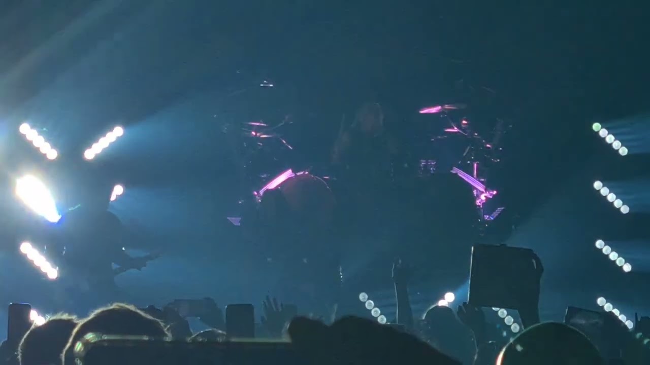 Evanescence - Going Under (Live in Adelaide, Australia)