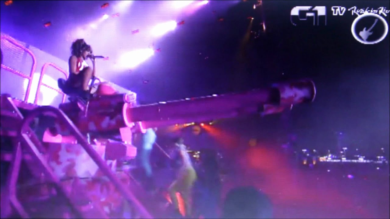 Rock in Rio 2011 - Rihanna [HD] - YouTube