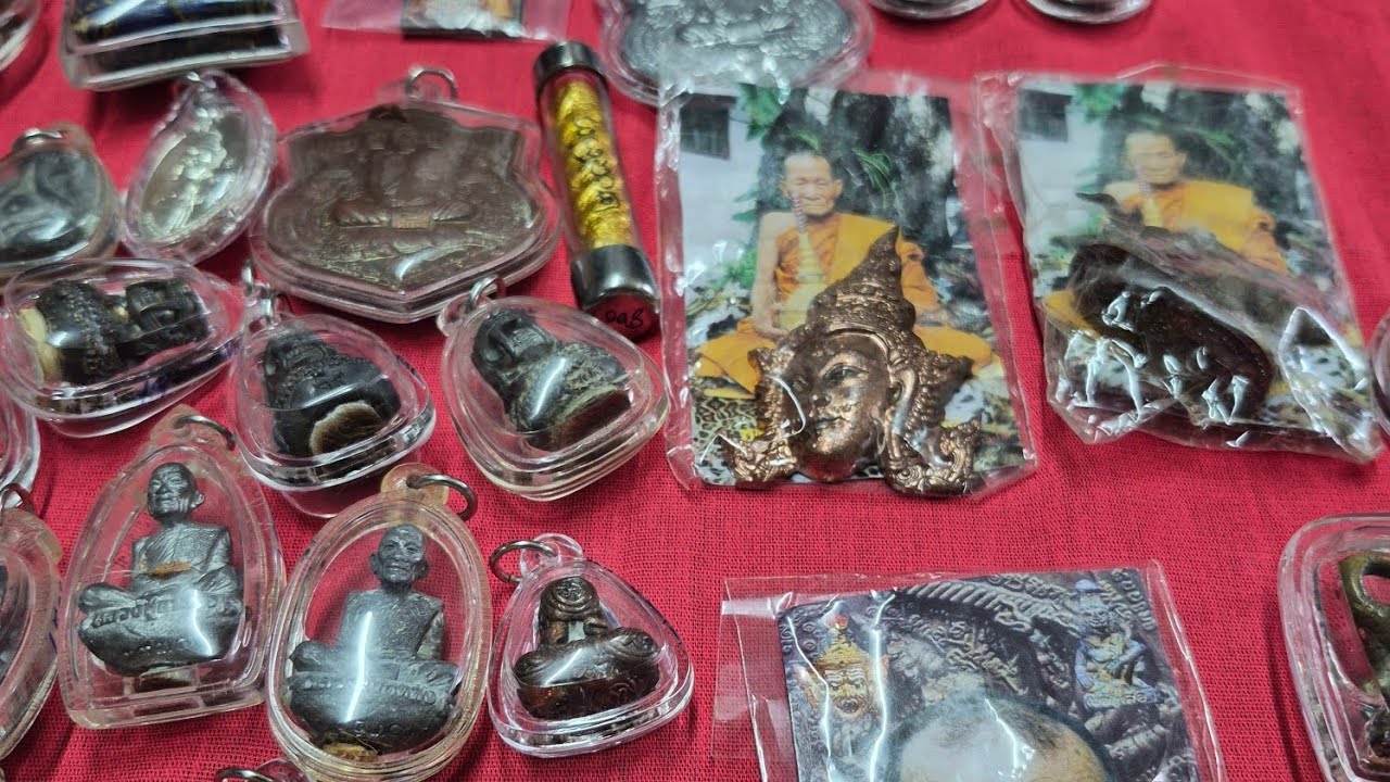 พาชมวัตถุมงคลสายตรงหลวงปู่มหาศิลา เก็บมาหลายปีจะเเบ่งให้เช่าบูชาสนใจทักมาใด้เลย