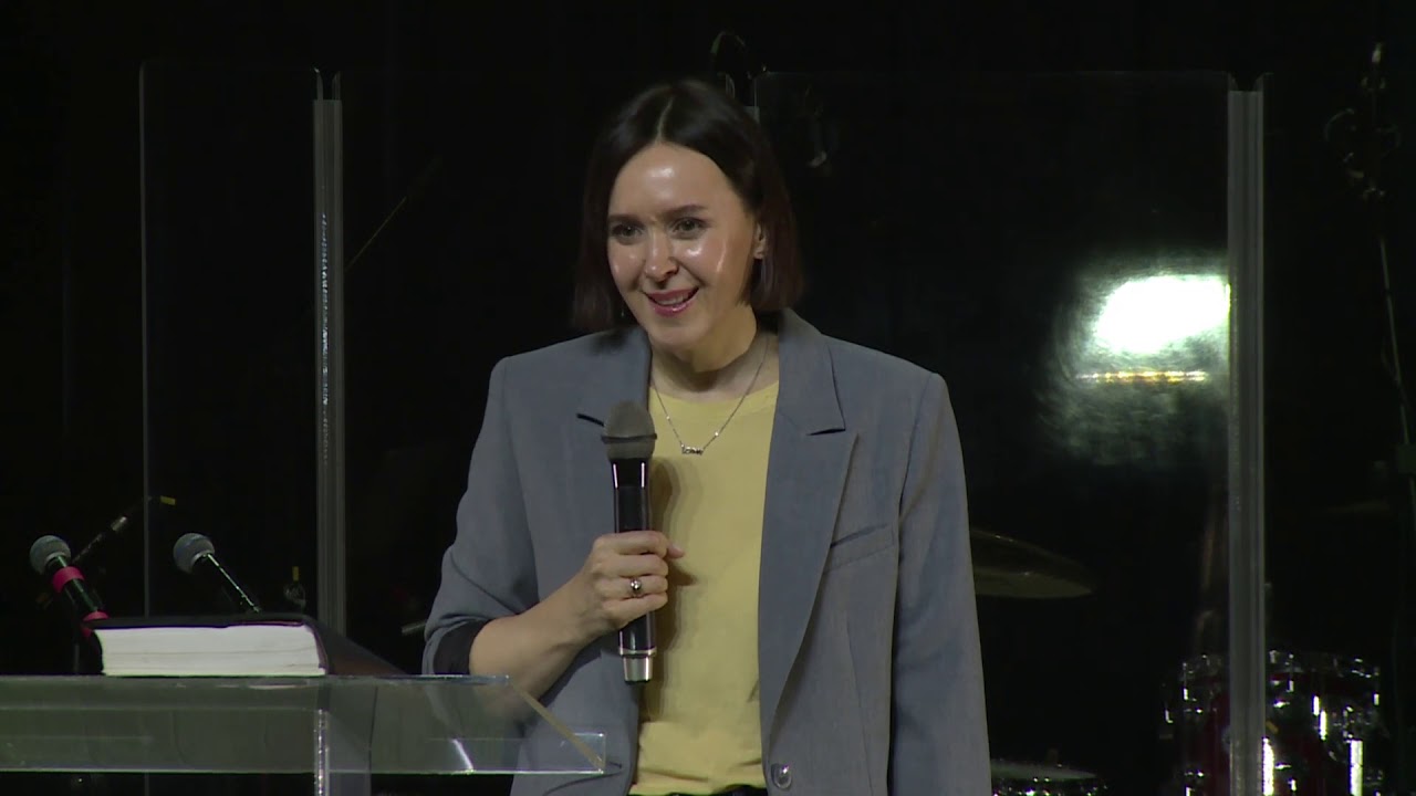 Юлия Попова.