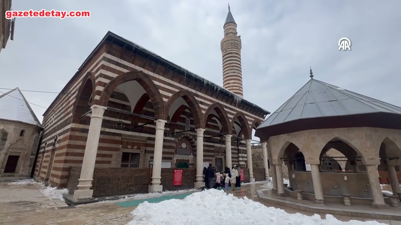 Van Kalesi eteklerinde ramazanın manevi atmosferi