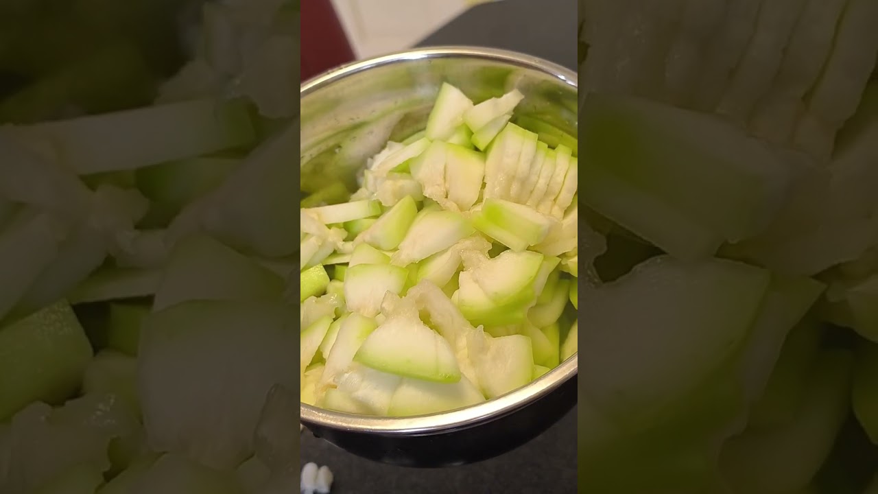 Cooking  kangkong at Upo (bottle Gourd)delicious
