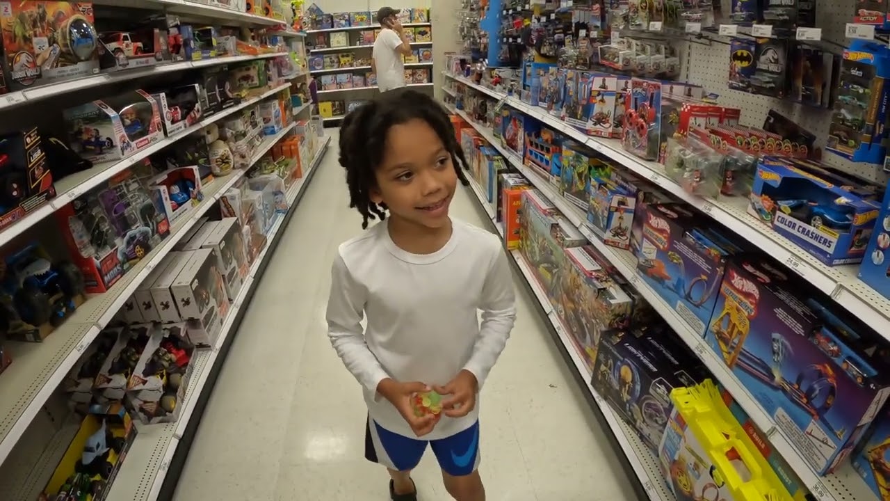 Shopping haul at Target and Costco for Knight's Birthday Party 