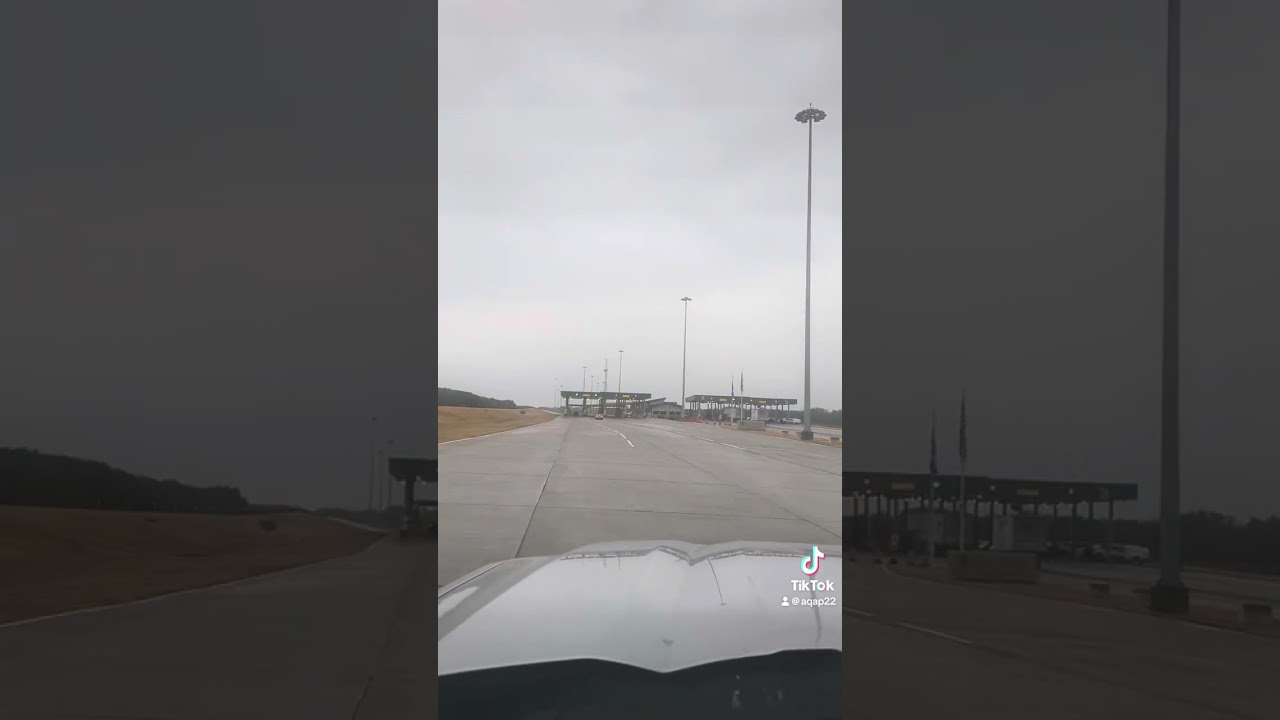 Don quick cruzando el checkpoint migración  de Falfurrias Texas area de McAllen Texas garita