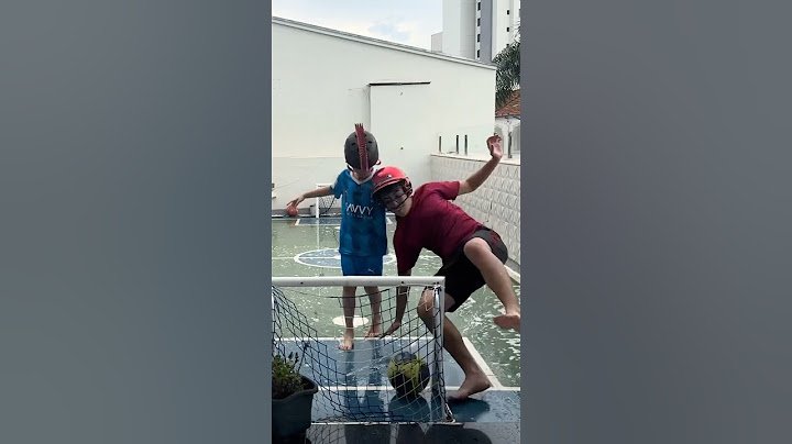 ME MACHUQUEI FEIO JOGANDO X1 NO SABÃO CONTRA MEU IRMÃOZINHO! 🤕