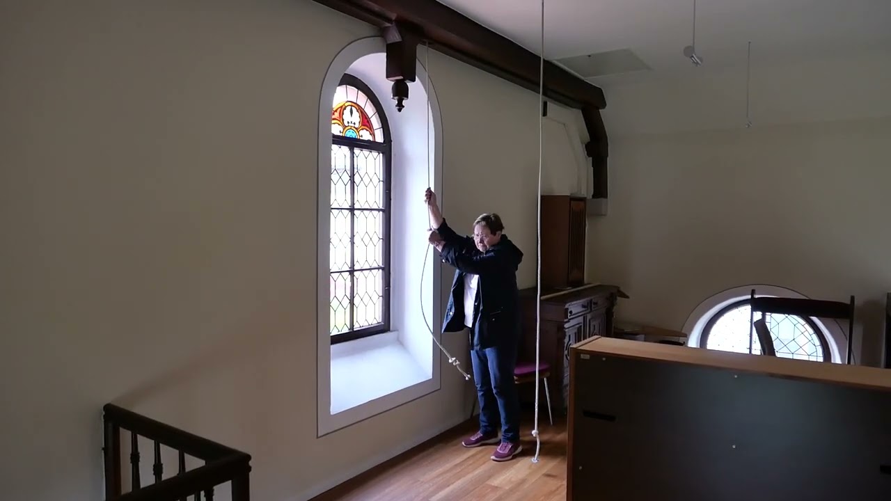 Handläuten der Totenglocke der Kath. Filialkapelle St. Marien in Murg-Oberhof