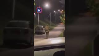 Polis kesan 'askar' meronda di taman perumahan Polis kesan 'askar' meronda di taman perumahan