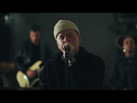 Nico Suave - 4 UHR NACHTS (live) I Småll Sessions