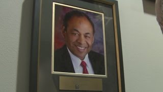 Famous APS school board member calls for Superintendent Valentino's firing Net Worth