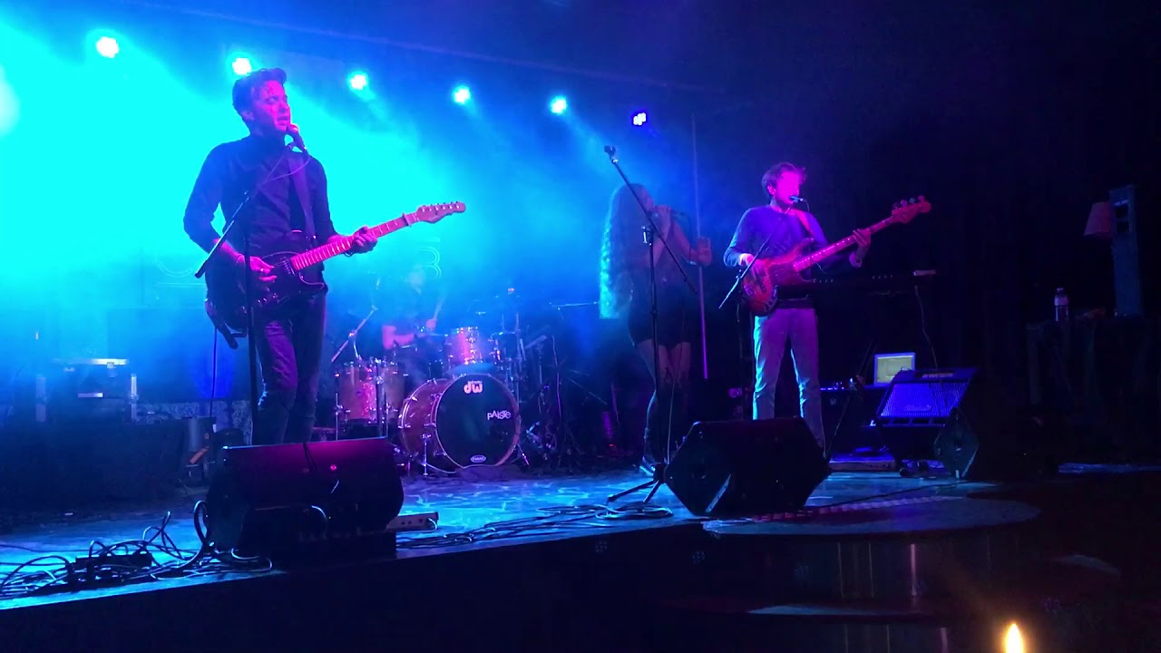 Laura Crowe - Sweet Harmony (Beloved) (Live) - Caliclub, Drogenbos, 26-10-2017