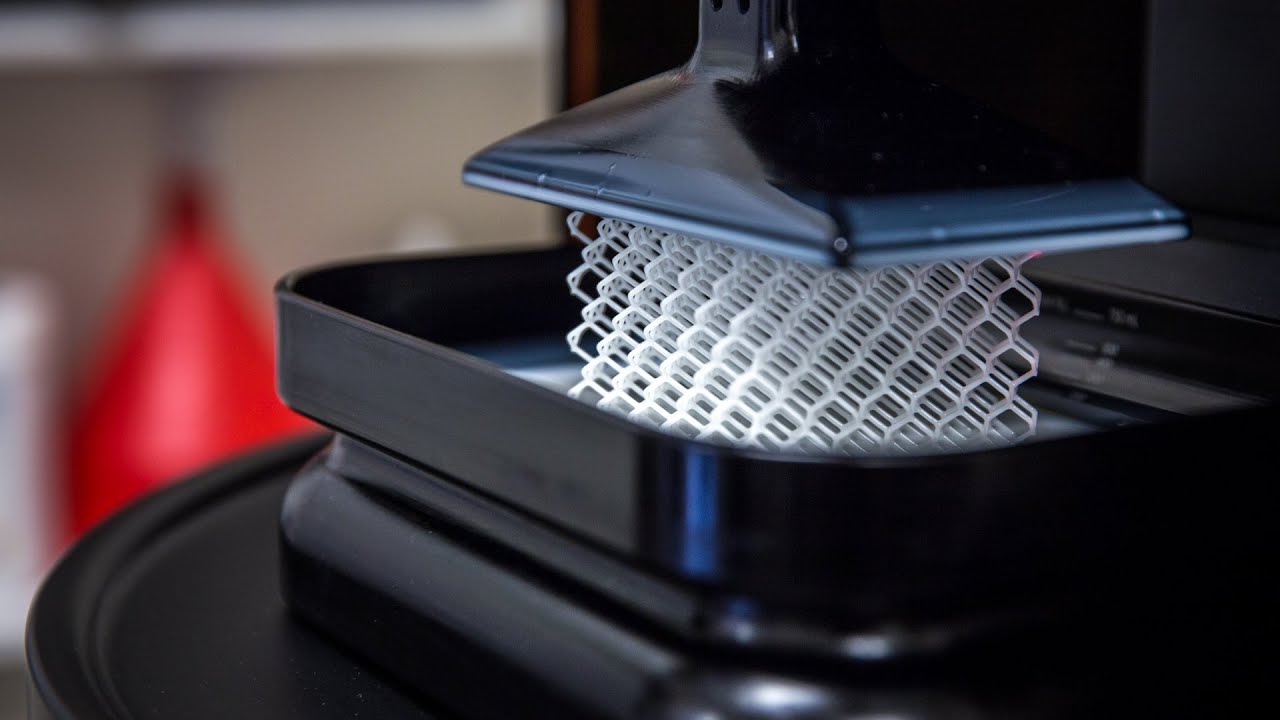 Carbon Super Fast 3D Printer - YouTube