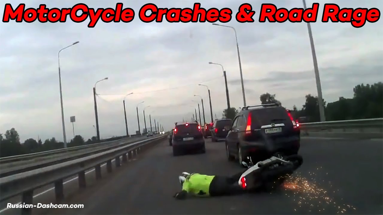 Motorcycle Crash Compilation 2016 (Part 4)