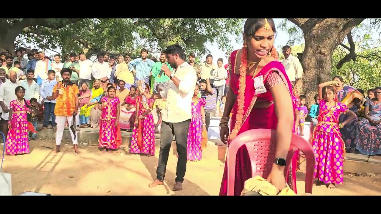 సంక్రాంతి పండుగ రోజు సంధ్యపొద్దు సాంగ్ చెక్కభజన గురువు హరికృష్ణ ఉంగరణిగుండ్ల డాన్సర్ చిత్ర12/02/2025