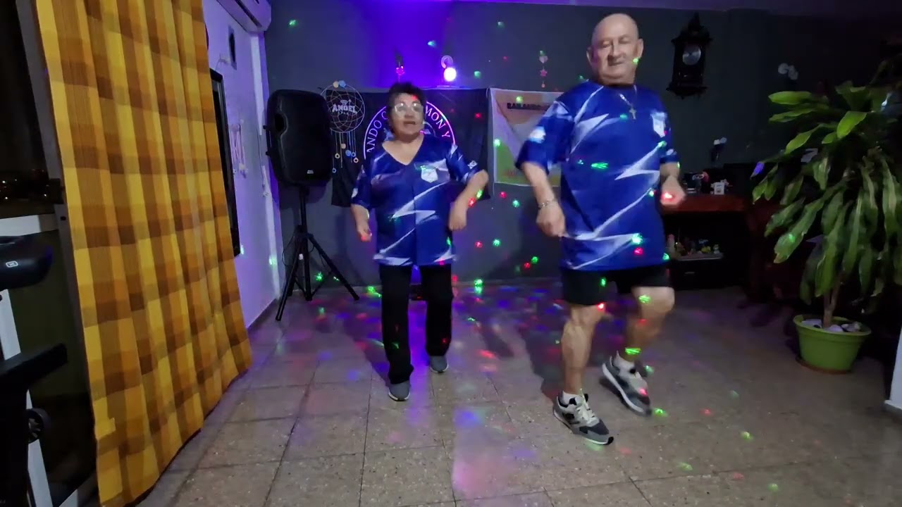 Tu misterioso Alguien  ,  Luck Ra , ft .Miranda 