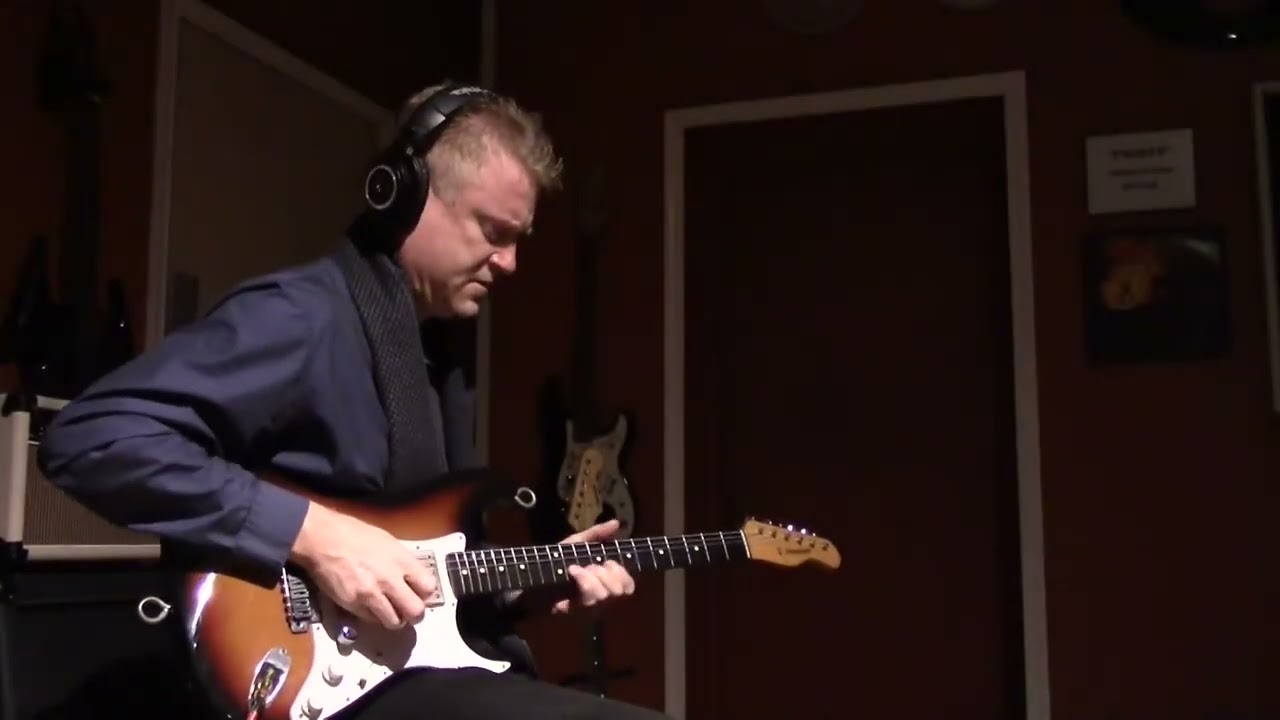 The B. Christopher Band - Raspberry (Live) feat. Stu Hamm, Shawn Pelton & Nick Douglas