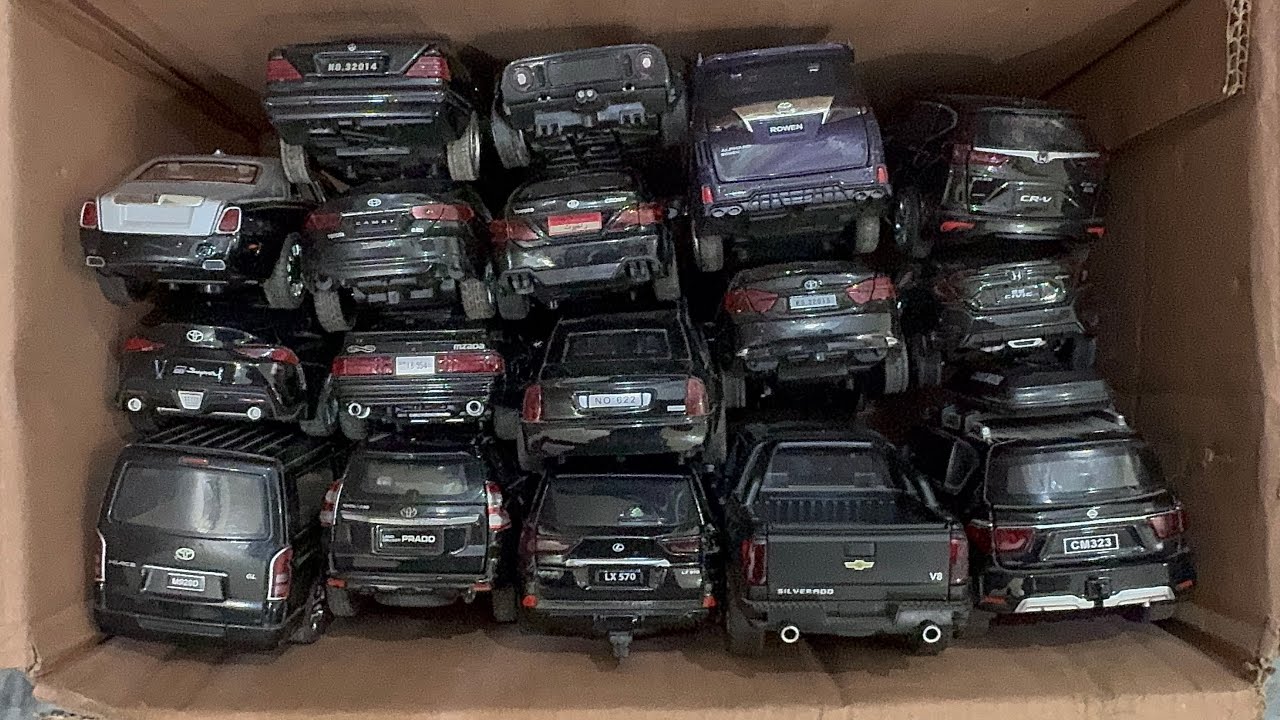 Lets find abox full of black Model Cars,Toyota,Honda,Lexus,Mercedes,Mazda,Chevrolet,Alphard,Rr,Nisan