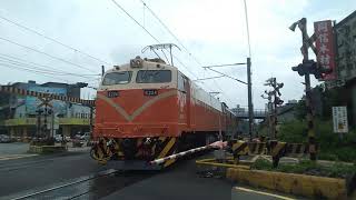 8733次E200型+E1000型試運轉通過 新竹市香山區農會前平交道（77）