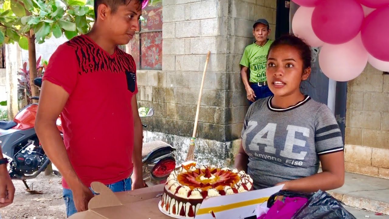 MIREN COMO SE LE QUEDA VIENDO MAYNOR A YAKI LLEGO EL PASTEL 4/9