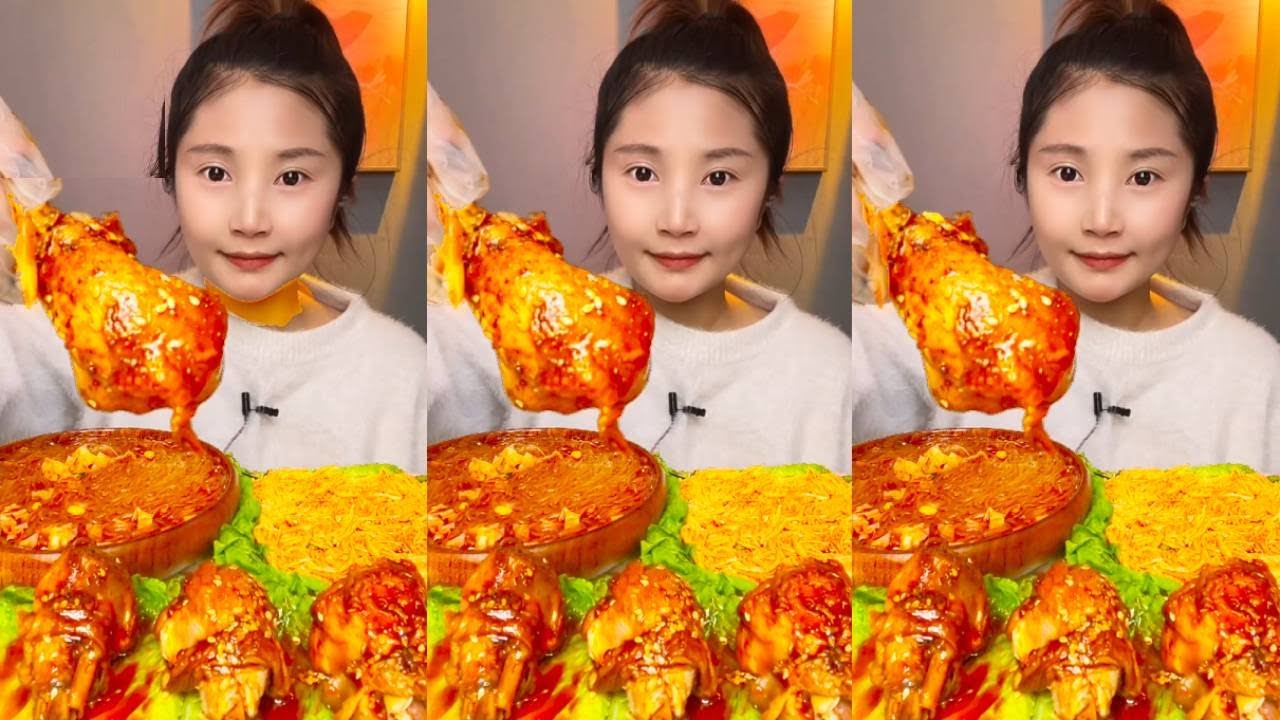 Enjoying the savory braised chicken leg with soy sauce is so deliciou