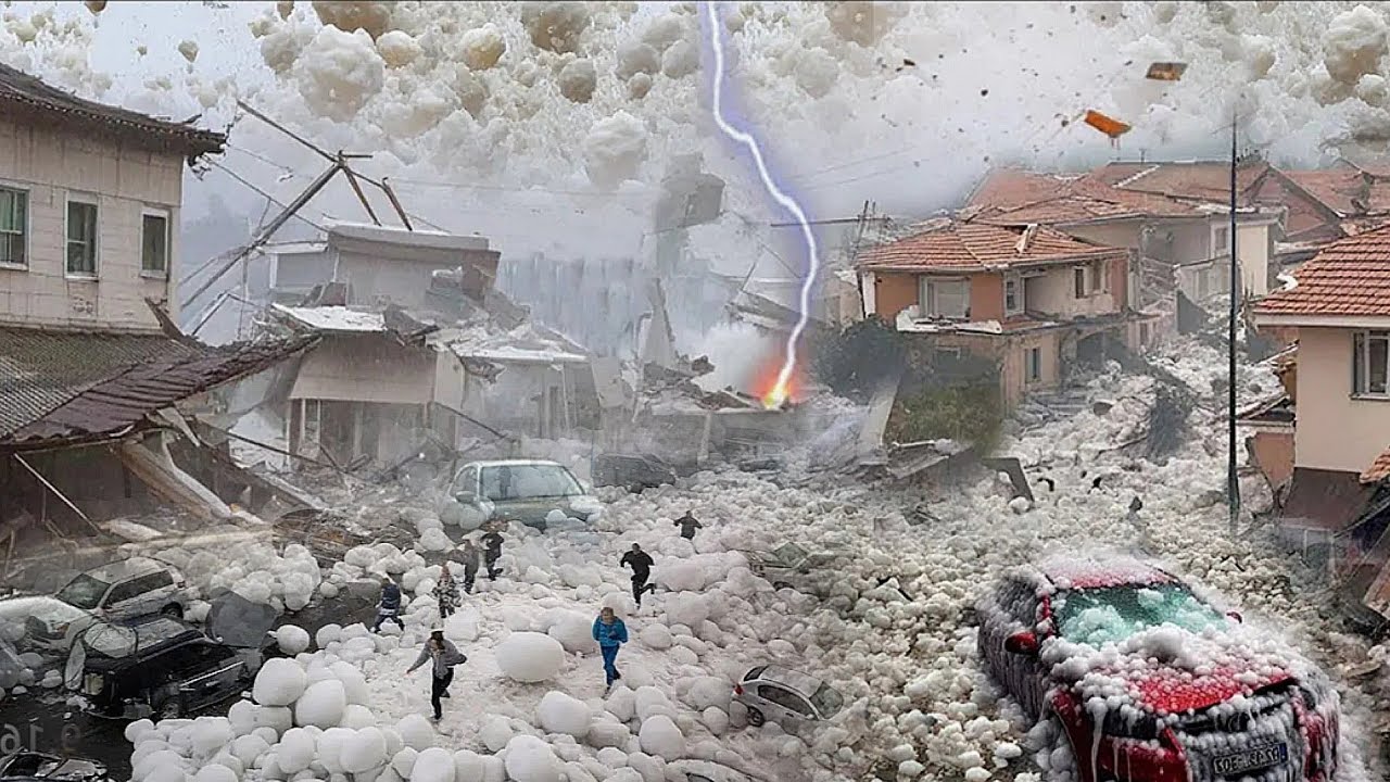 tragedy in Spain today, hail storm paralyzes entire town in Mallorca!