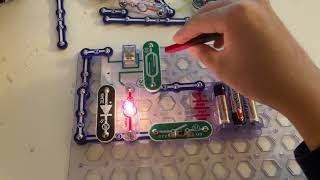 Snap Circuits Stem: Magnetic Switcher