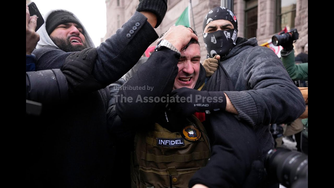 Counter-protesters force pardoned Jan. 6th rioter to leave conservative rally in Minneapolis