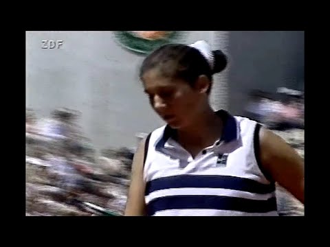 Monica Seles vs. Jana Novotna Roland Garros 1996 QF 😕 - YouTube