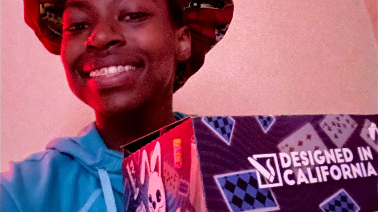 Unboxing my daily high club box YouTube