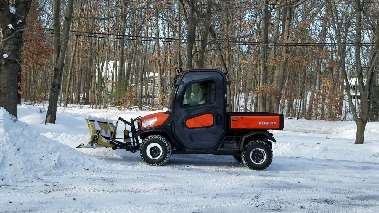 2016 KUBOTA RTV X1100 C with pieced together plow setup for under 250.