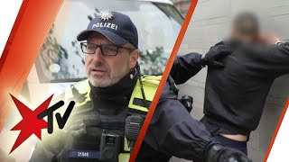 Dealer, Drogen, Dauerstress: Einsatz am Kotti und Görli | stern TV by stern TV 430,378 views 2 weeks ago 12 minutes, 27 seconds